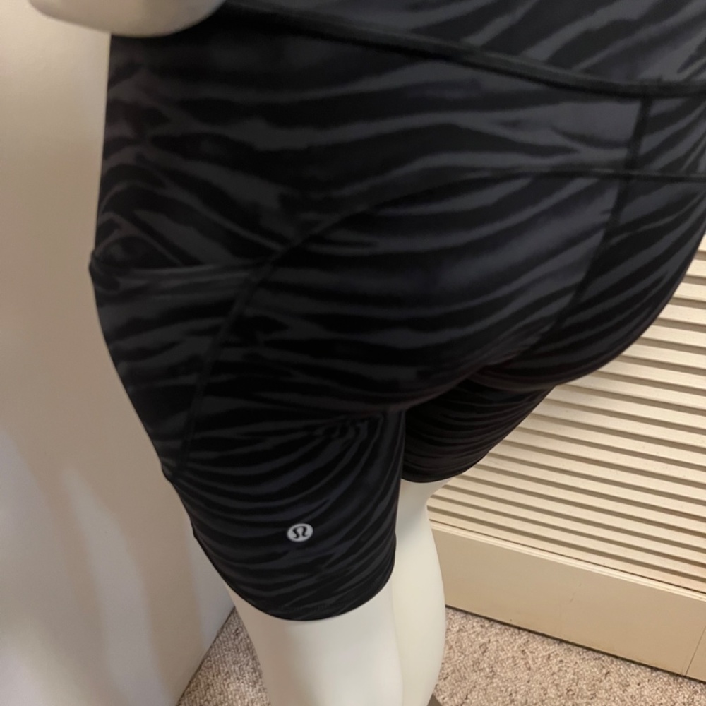 Lululemon Fast and Free Shorts - Picture 4 of 5